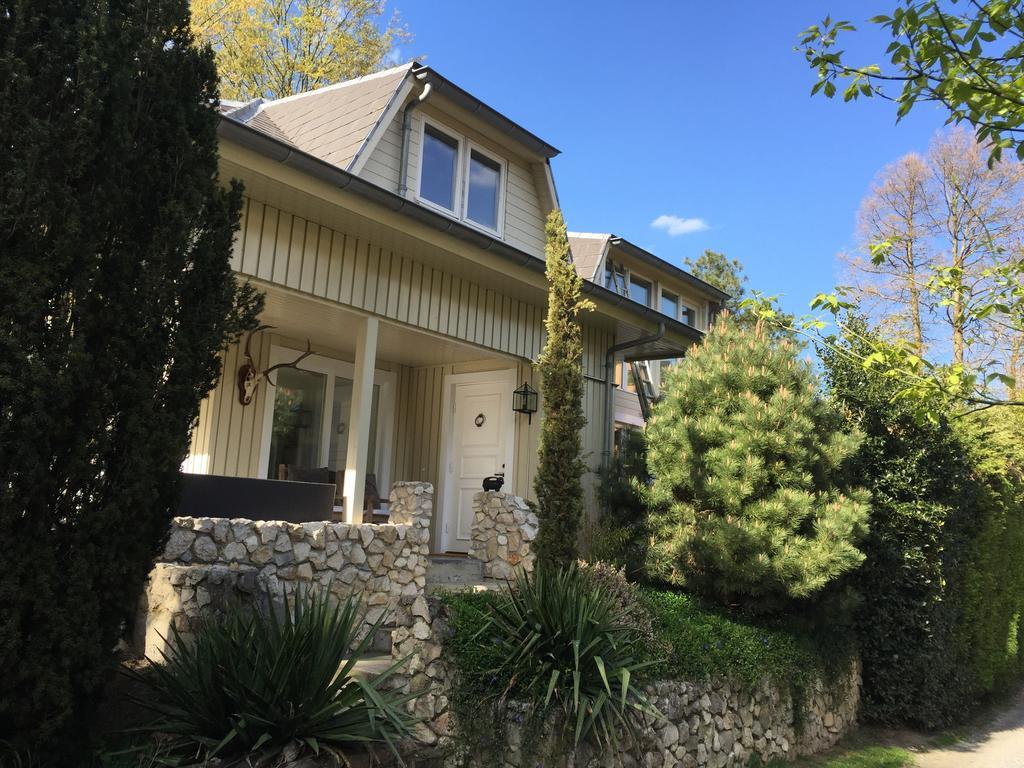 Two-Bedroom Apartment,183531396:JPEG